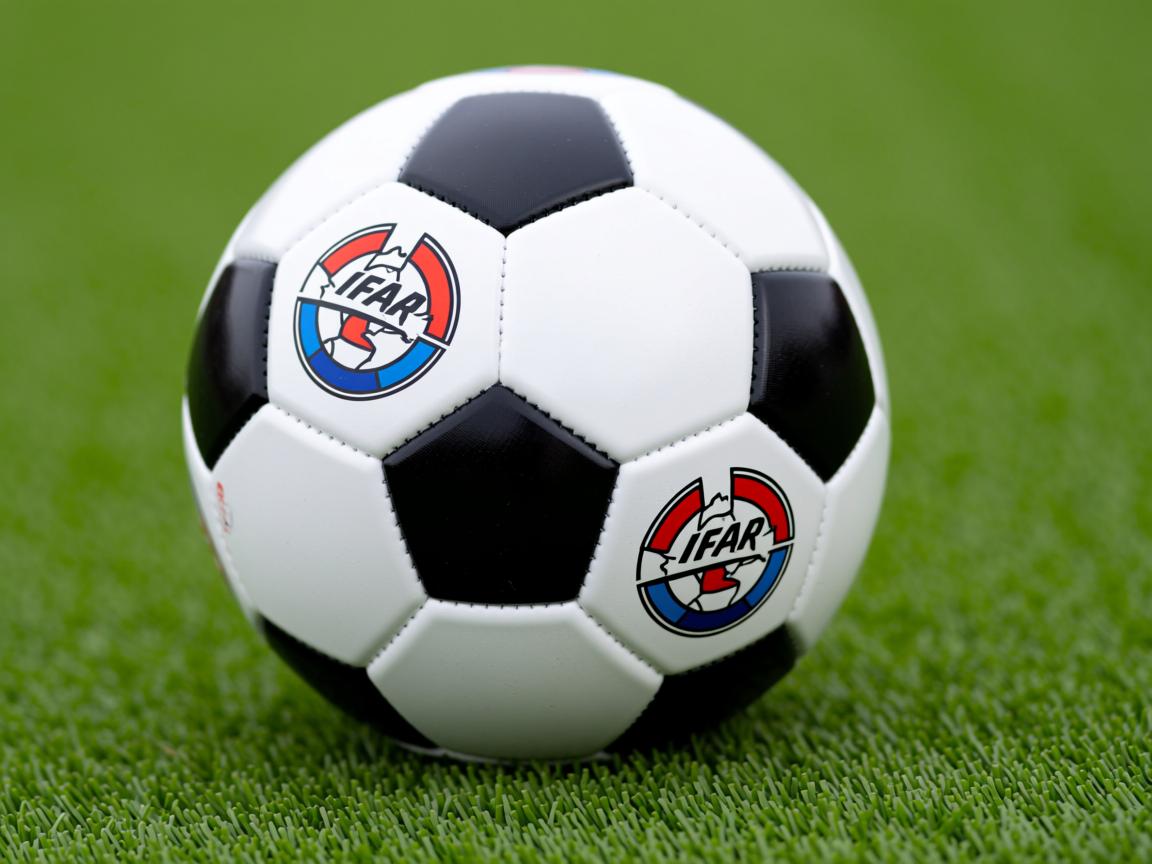 爱游戏app活动-中立B蛙泳选手配速结构优化成亮点，直立蛙泳